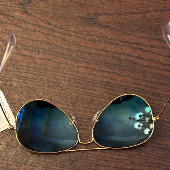 Rayban Original 58’ Gold Frame Aviator with Polarized Brown Chromance Glass Lens - Picture 4 of 4